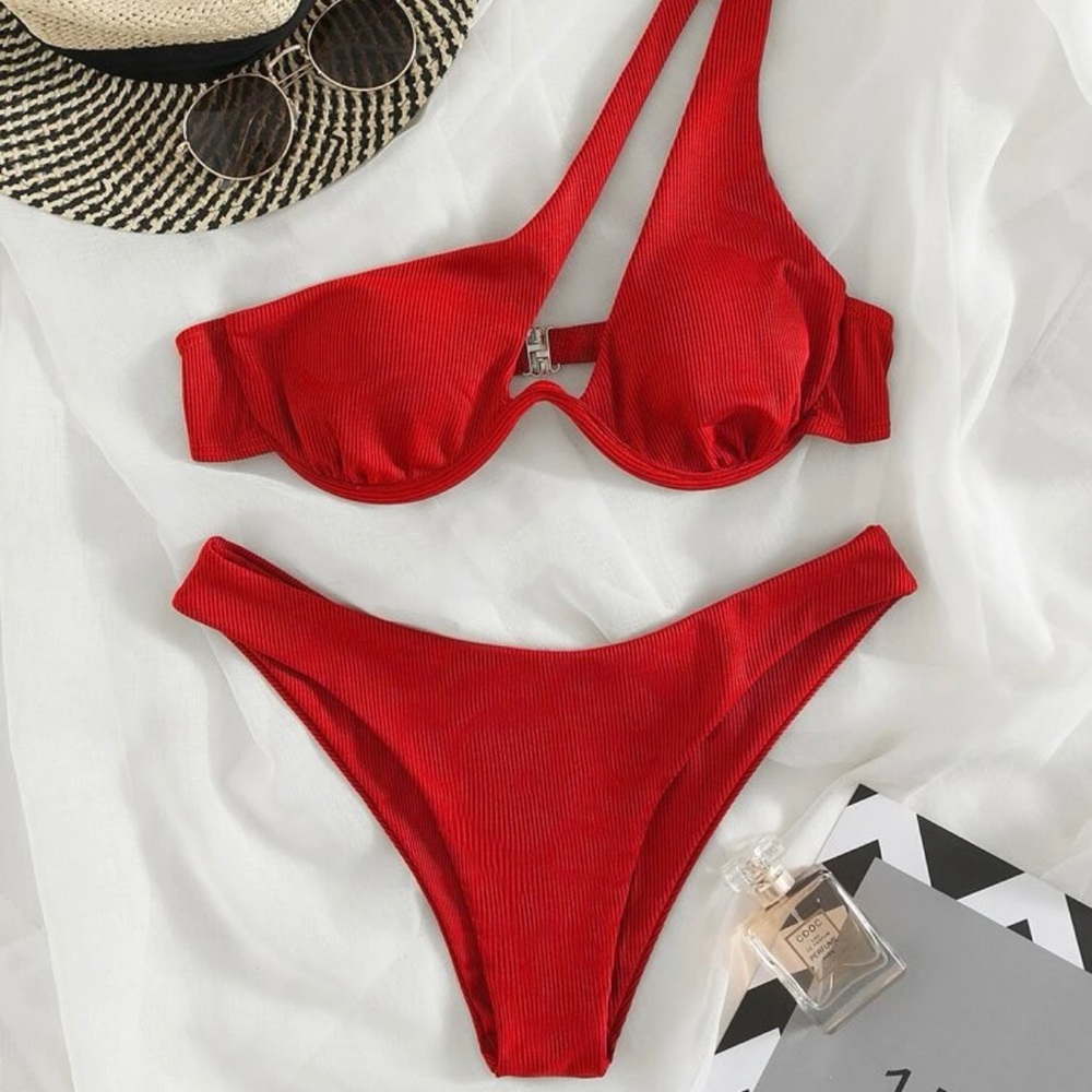 Rib Cut-out One shoulder Bikini